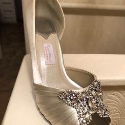 Size 5 Ladies ivory satin couture wedding shoes with Diamanté Butterfly decoration… 3” heels worn once for daughters wedding … like new