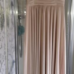 Absolutely stunning Champagne colour dress, size 12, brought from House of Fraser,
has been cleaned.
worn once as a bridesmaid.
Has a beautiful shape to it & very comfortable & flattering.
paid £129

Will post item tracked.