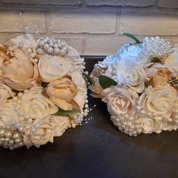 2x Champagne & cream colour bouquets with pearls & brooches entwined,
can deliver at a cost to buyer.