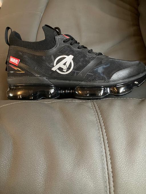 Buy & Sell West London - Photos for Avengers trainers