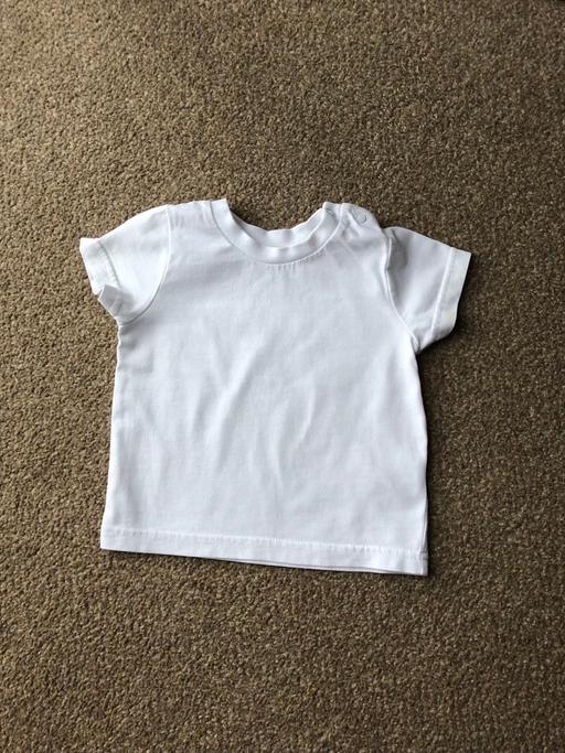 Buy & Sell Worcestershire Worcester - Photos for White baby top 3-6 months