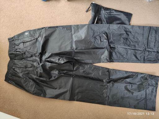 Buy & Sell East London Leamouth - East London - Photos for New Waterproof trousers size M