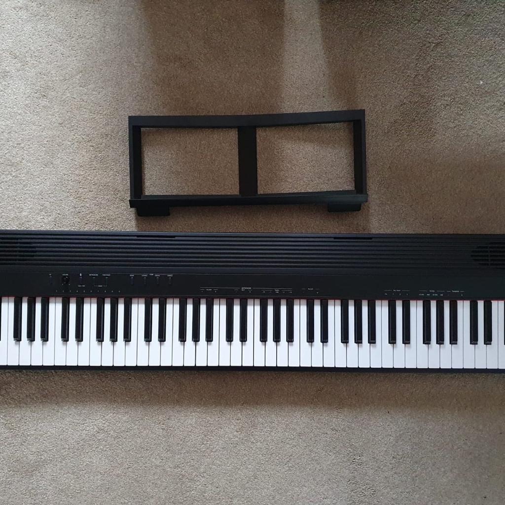Roland GoPiano 88 Key Digital Piano in IG7 London für 200,00 £ zum