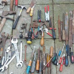 job lot off tools and box pick up only thanks