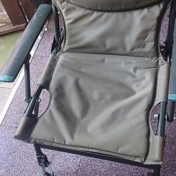 fishing chair used pick up only thanks