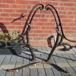 Here we a have a  stunning pair of  tree trunk design garden cast iron bench ends. In excellent condition. Ref.  (#974)

 Height........ approx  33 inch / 84 cm
 Width........  approx  26.5 inch / 67 cm 
 Depth........  approx  2 inch / 5 cm

Pick up only, Dy4 area. Cash on collection.