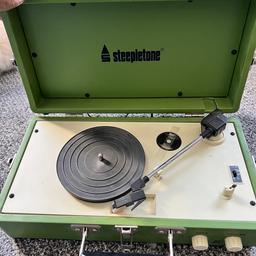 Record player with built in speaker for sale.
It’s gathering dust and barely used so in excellent condition.

Collection only from Nunhead/Peckham