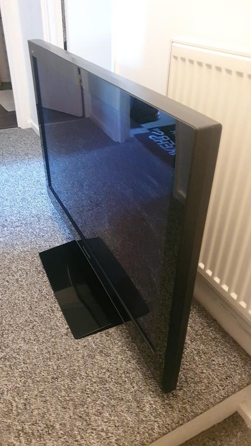 Buy & Sell North London Highbury - North London - Photos for Panasonic Black TV with attached Stand