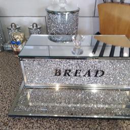 bling bread bin  excellent  condition  only used for show 25.00 no offers