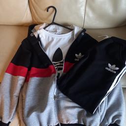 boys tracksuit very good nik
worn few Times he didn't like it
smoke free home
age 11.12 depends size of your child
st6