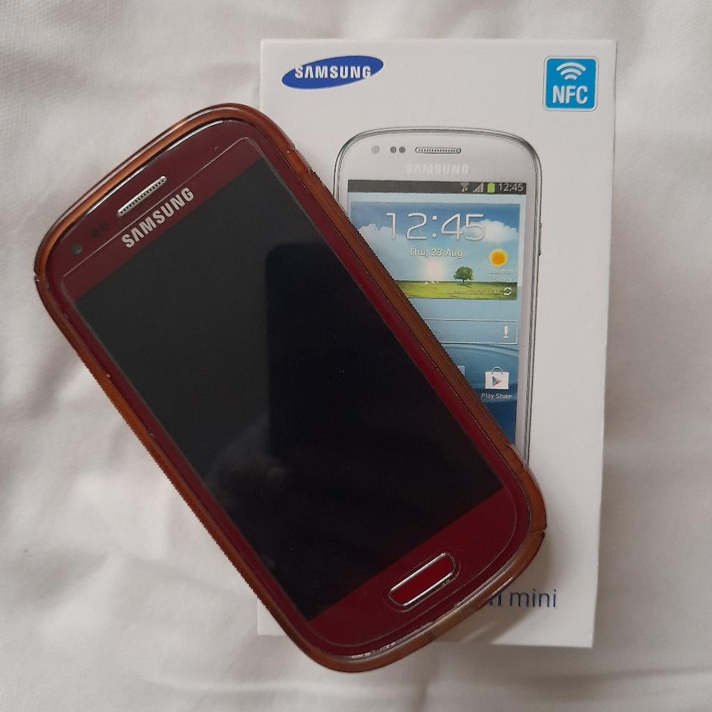 Excellent as new condition.

Has been well protected and maintained.

Never needed repairs or refurbishing.

Consist of a glass screen protector and matching coloured rubber case shown in pics.

Fixed price.

Collection only.