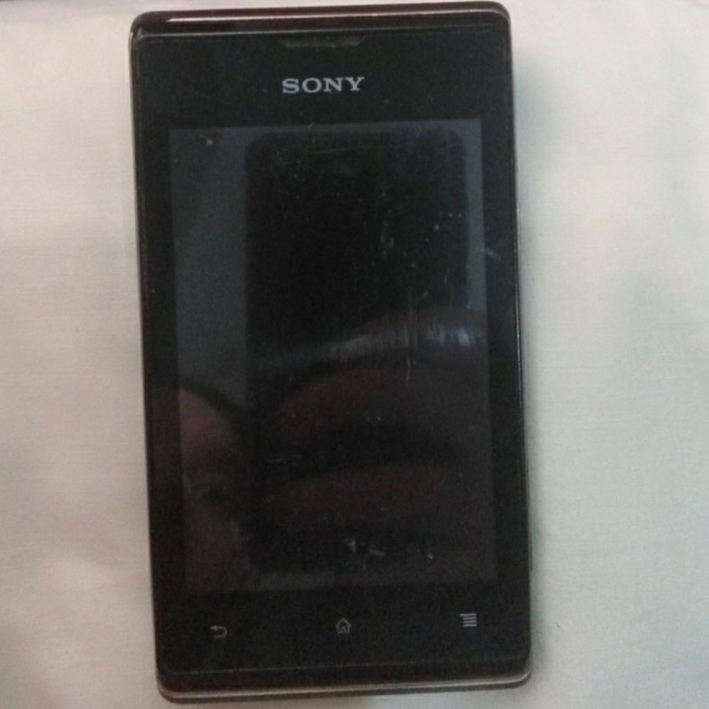 Sony Xperia E C1505. Unlocked. Black in colour. 4GB in storage. Preowned, Good condition. Small signs of wear, as shown in pictures, phone fully functional. Handset only.

#springclean
