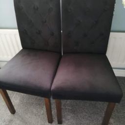 Black Table and 4 velvet chairs good clean condition £50
Table length 43 Inchs width 27 inches hight 29  inches

collection Brierley Hill