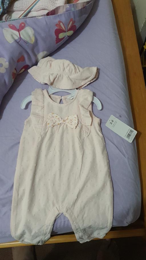 Buy & Sell Barking and Dagenham Dagenham - Barking and Dagenham - Photos for Baby girl romper with hat