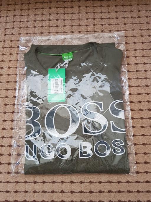 Buy & Sell East London Havering - Photos for Hugo Boss t-shirt