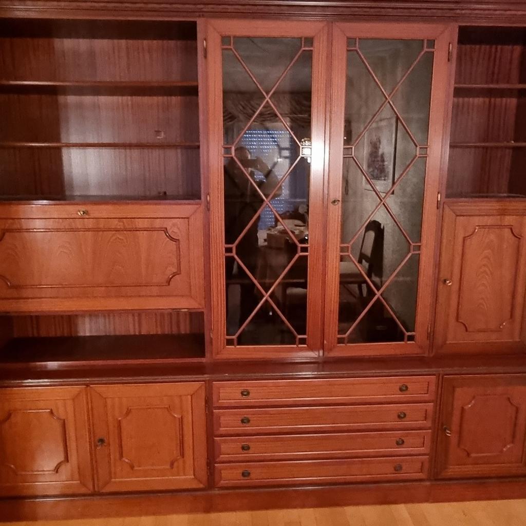 Vitrinenschrank zu verschenken in 61169 Friedberg für gratis zum ...