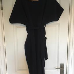 2 x Booho maternity dresses 
- Both size 12
- One black, one navy
- Both belted
- Both with pretty sleeves
- Hardly worn, great condition

I’m selling lots of maternity clothes and happy to combine post - just message me if you'd like to make a bundle.