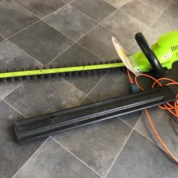 This is a performance power hedge trimmer in great working condition. Good length of cable and used a handful of times.

Collection from Orpington