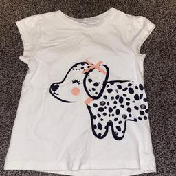 Short sleeve top from George 18-24 months.
Excellent condition. Sold as seen.
From pet and smoke free home.