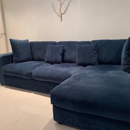 Swoon Althaea ‘Marshmallow’ Right-Hand Corner Sofa

Price: £1500

Lovely sofa, very comfortable. Material: Easy Velvet. Colour: Petrol blue.

Unfortunately we are moving so we have to sell. Great condition. We have only had it for a few months. Price new is £2449 and delivery timeline on the website is 6-8 weeks. We can sell it ASAP.

From a smoke and pet free home!

Dimensions in photos.

Pick up NW8 near Baker Street Station, opposite Regent’s Park.