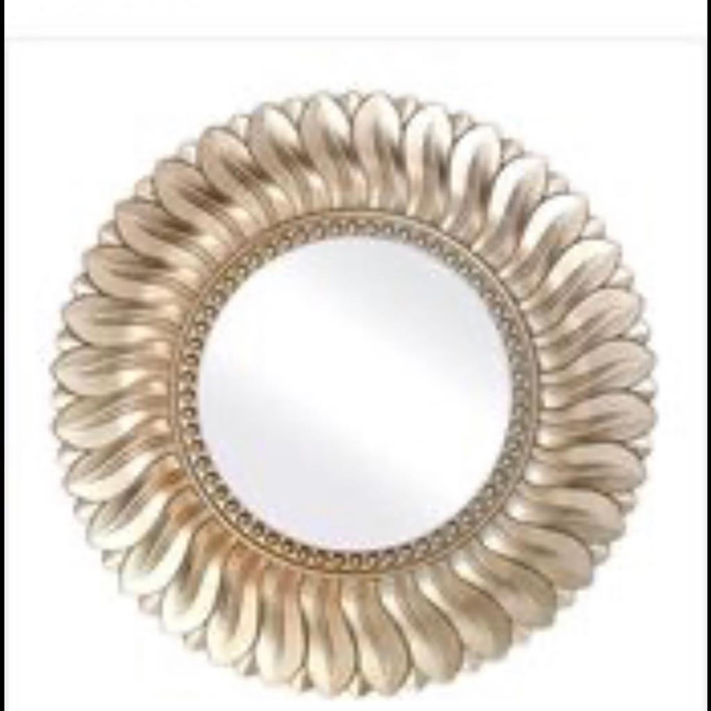 Dunelm Round mirror champagne in B66 Sandwell für £ 15,00 zum Verkauf