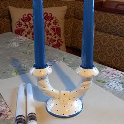 Verkaufe Gmundner Keramik Kerzenständer blau getupft inkl.2 Stück blaue Kerzen und 2Stück weisse Kerzen