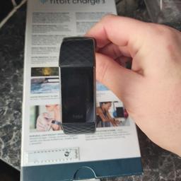 fitbit 3 in great con boxed and charger . no marks on screen