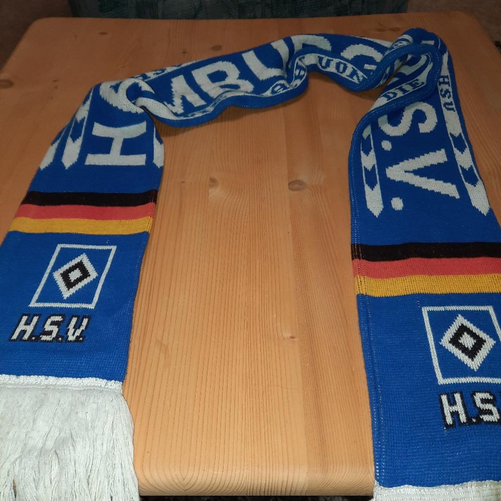 Biete einen HSV Schal zum Verkauf an. Versand nur innerhalb Deutschland.