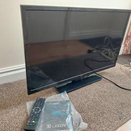 seiki se32hy01uk 32 inch led freeview tv

built in freeview

aerial provided

fully working

brand new remote control but the volume up down buttons do the channels and the channels up and down buttons do the volume..

collection or delivery in Stafford