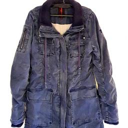 Damen Jacke

- Größe : M
- Farbe : schwarz
- Marke : Tom Tailer Denim
- Zustand : gebraucht ; Top Zustand
- Abholung oder Versand möglich
- 12 Euro (zzgl Versandkosten)
