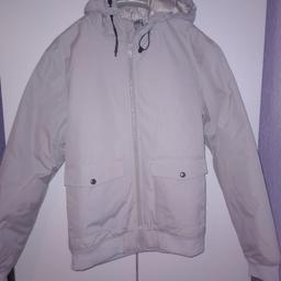 New with tags
short waterproof jacket with zip
2 large pockets with one small internal pocket
Men's size Medium

Free local delivery if near b9 or will post out for additional charge
