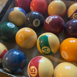 Selection of snooker and pool balls no longer required. Few different sizes and should get two sets .first come £10