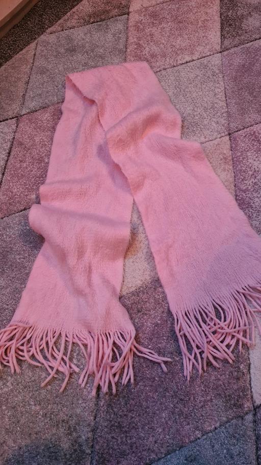 Buy & Sell West Midlands Sandwell - Photos for pink scarf 🧣 adults