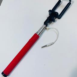 Selfie stick 🦯 
Used only ones 
Like new