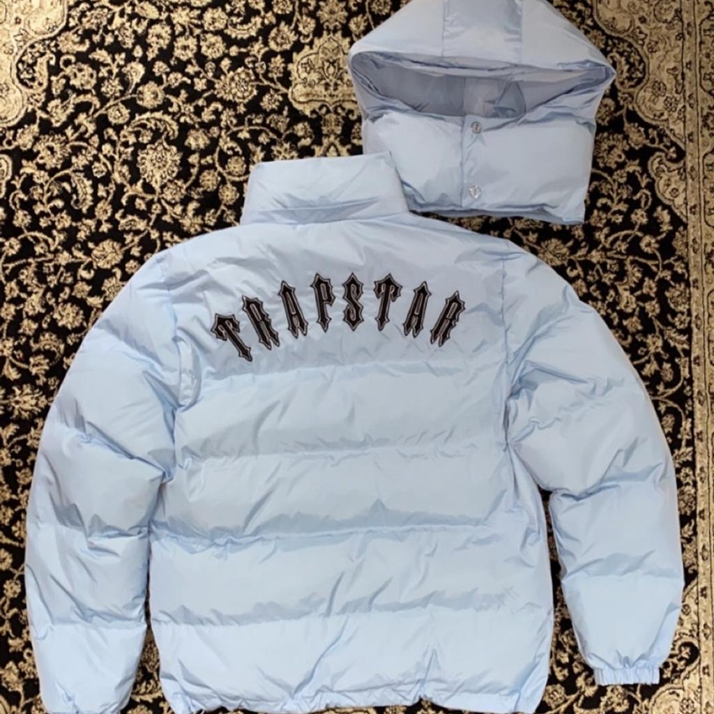 Trapstar Ice Blue Irongate Puffer Jacket in E17 Forest für 180,00 £ zum