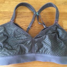 Sports nursing bra
- Non-underwired 
- Racer back 
- Makes it so easy to give a feed before, during and after exercise!
- RRP £49.95
- Google ‘belabumbum sports nursing bra’
- See photos for full info including sizing 
- Happy to post