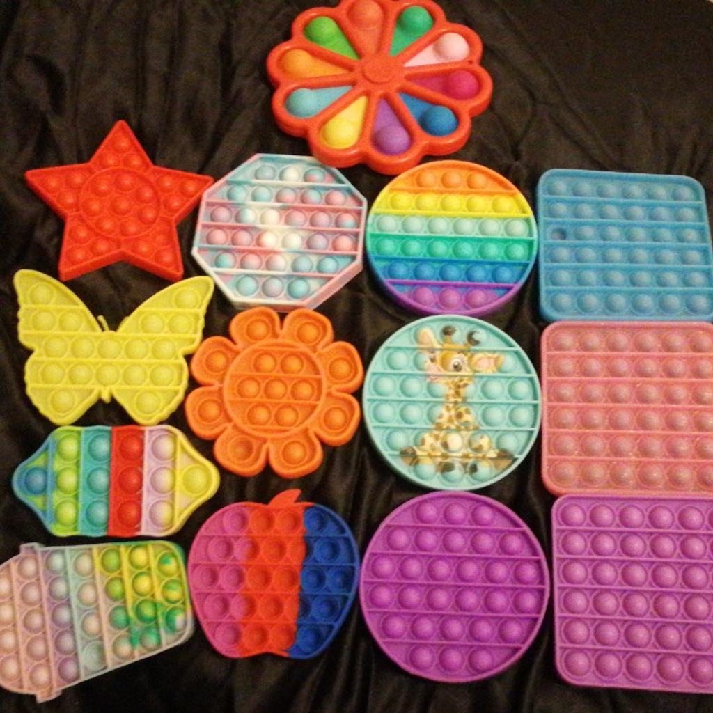 14 various pop it's (Buyer must collect) in WV13 Wolverhampton für 10 ...