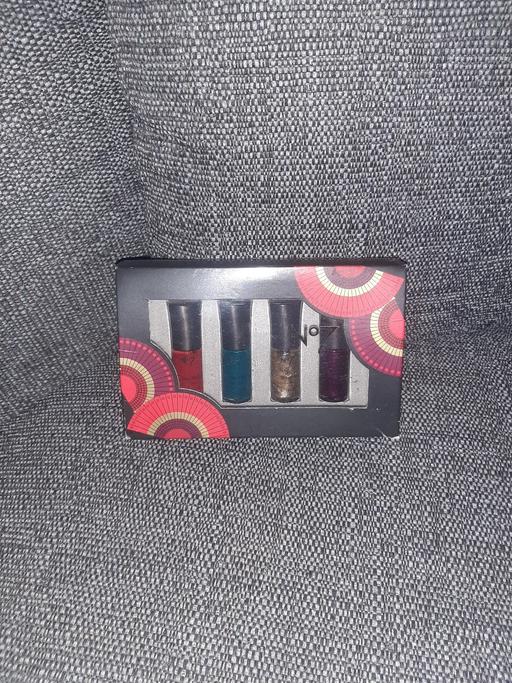 Buy & Sell West Midlands Dudley - Photos for NEW no7 nail polish set