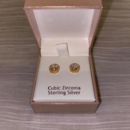 Rachel Ashwell rose gold earrings
Brand new with box
RSP £20.00

#earrings #studs #rosegoldearrings #rosegold #silver