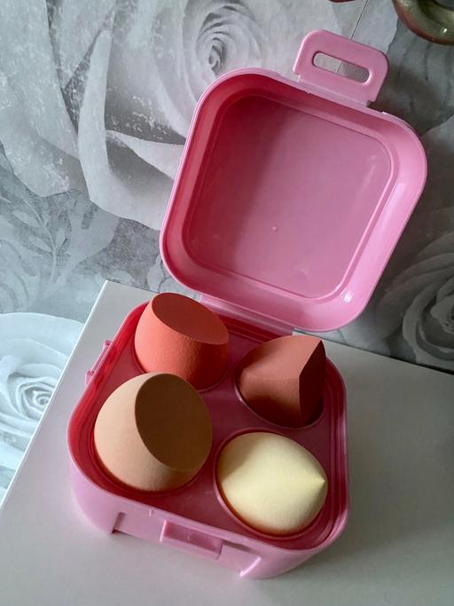 Buy & Sell West London Maida Vale - West London - Photos for 4 piece makeup sponges with storage box