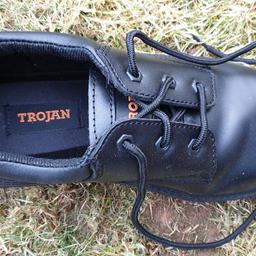 Trojan new steep toe capped safety shoe size 10 black