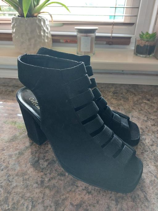 Buy & Sell West Midlands Birmingham - Photos for Ladies black high heel shoes.