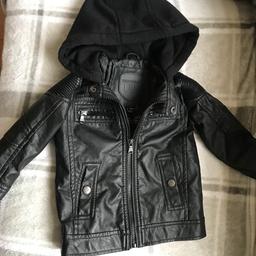 Very good condition
Age 2 years

Can post for extra £3/ happy to combine postage
Collection available from West Kensington w149NS
Please check my other items, selling more baby clothes