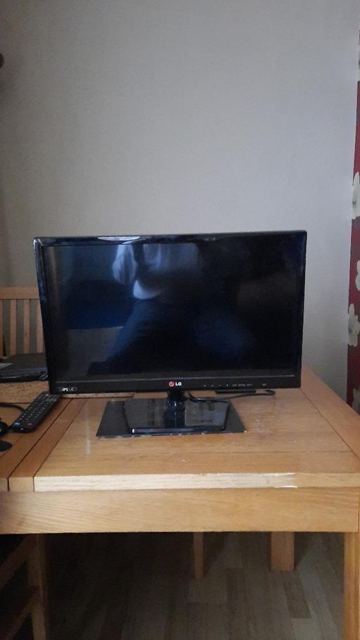 Buy & Sell North London White Hart Lane Station - North London - Photos for iam selling a 22 inch TV 📺