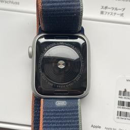 Apple SE 40mm with sport loop strap.
You can change the strap yourself if you wanted a change.
The screen and casing are in great condition as I have always had protective casing on.
The strap is fair/good condition hence the price.
Comes with original packaging and charger all you need is the actual plug.
Make and receive calls.
Read messages and send without your phone.
Any questions please ask.

I will post 1st class sign for.
****NO TIME WASTERS THANKS****