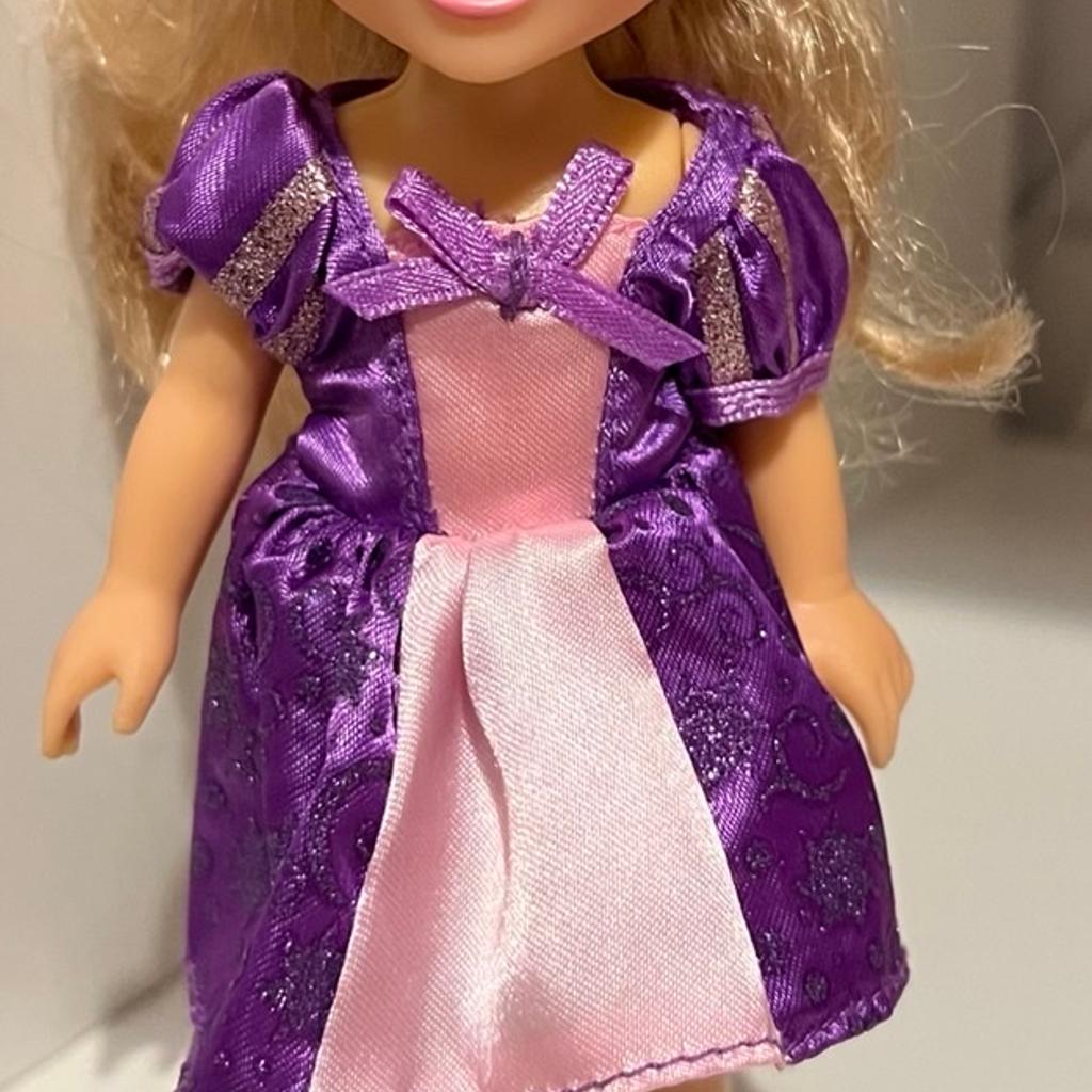 Disney doll. in B79 Tamworth für £ 5,00 zum Verkauf Shpock AT