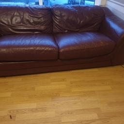3 seater & 2 seater leather sofas 🛋
lovely soft quality leather & very comfortable sofas
Tan brownish colour 
Great condition
Collect from S60