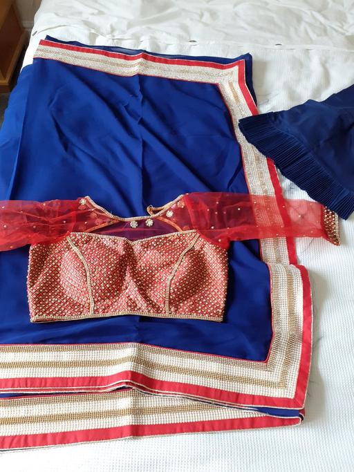 Buy & Sell West Midlands Sandwell - Photos for Blue & red sari with blouse