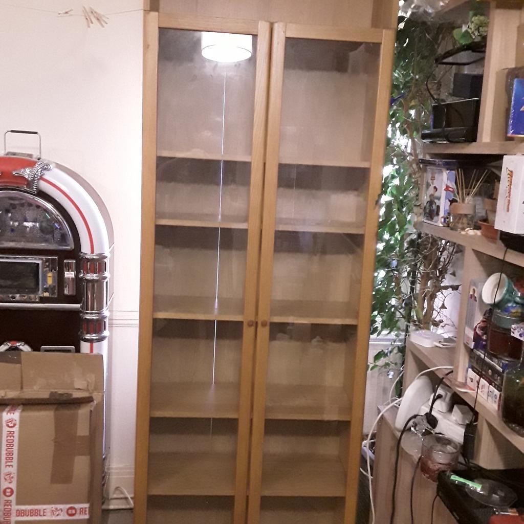 IKEA BILLY BOOKCASE WITH DOORS + EXTENSION in LU5 Dunstable für 5,00