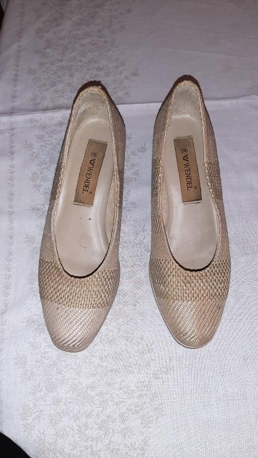 Buy & Sell Greater Manchester Wigan - Photos for Natural shoes size 5